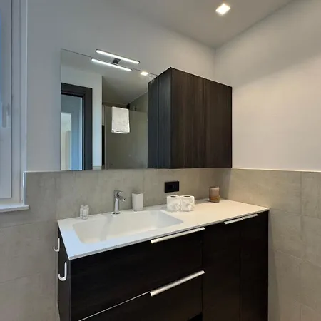 דירה Modern Design Garage And Terrace With Sea View *