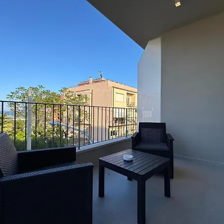 Modern Design Garage And Terrace With Sea View * פורטו סן ג'ורג'יו