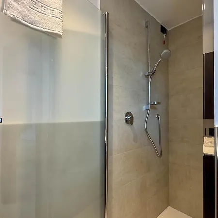 דירה Modern Design Garage And Terrace With Sea View *