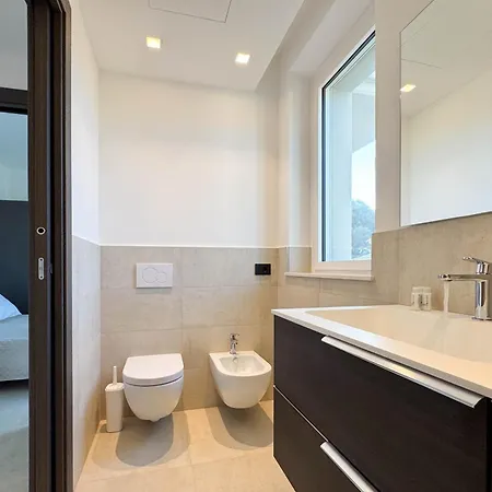 דירה Modern Design Garage And Terrace With Sea View *