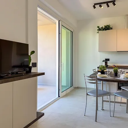 公寓 Modern Design Garage And Terrace With Sea View *